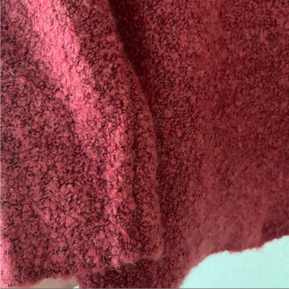 ⭐️ Offer B2G2! 
Catherine Malandrino Cozy Knit Sweater - Picture 5 of 6